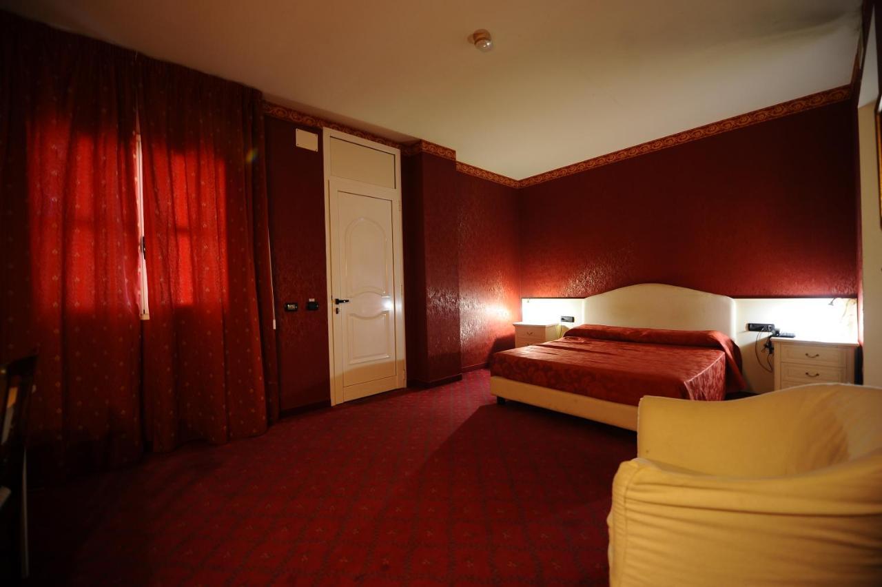 Hotel - Motel Flower Gropello Cairoli Luaran gambar